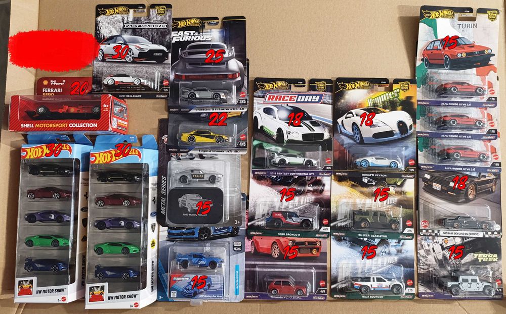 Колички с мащаб 1:64 Hot Wheels Matchbox Majorette