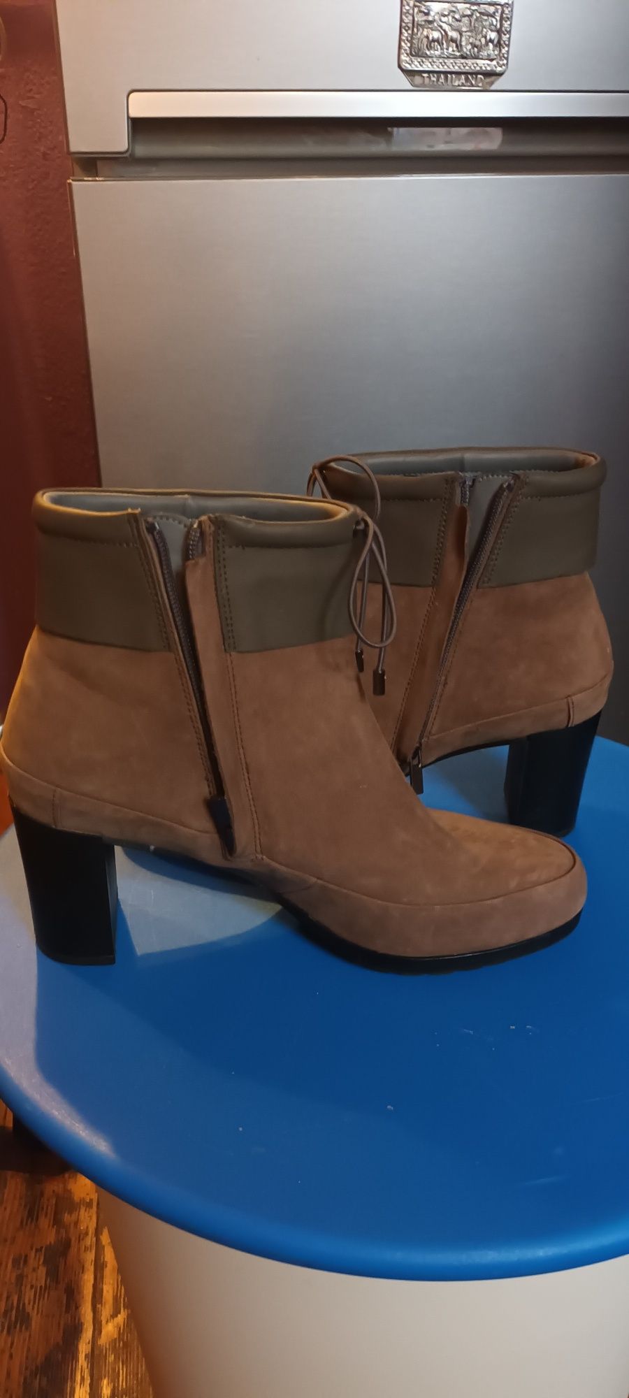 Ghetute clarks piele