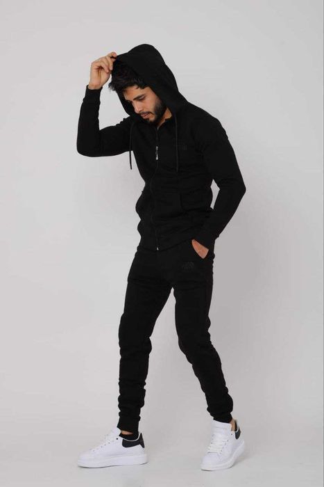 Trening North Force
BBC Gros vătuit siglă cusuta 
Mărime: Xl