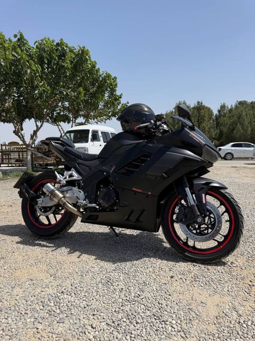 Dugatti 400 cc. 2500$