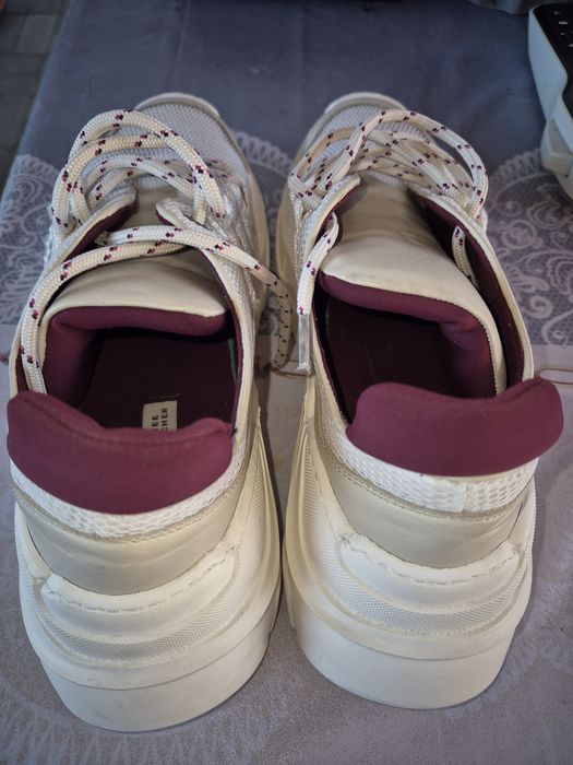 Adidași in stare bună