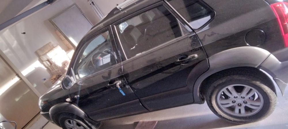 Hyundai Tucson 2.7 V6