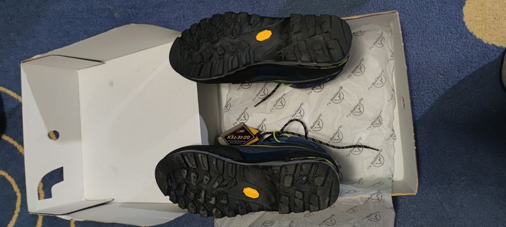 De vanzare bocanci noi nouti LA SPORTIVA TRANGO GTX marimea 42