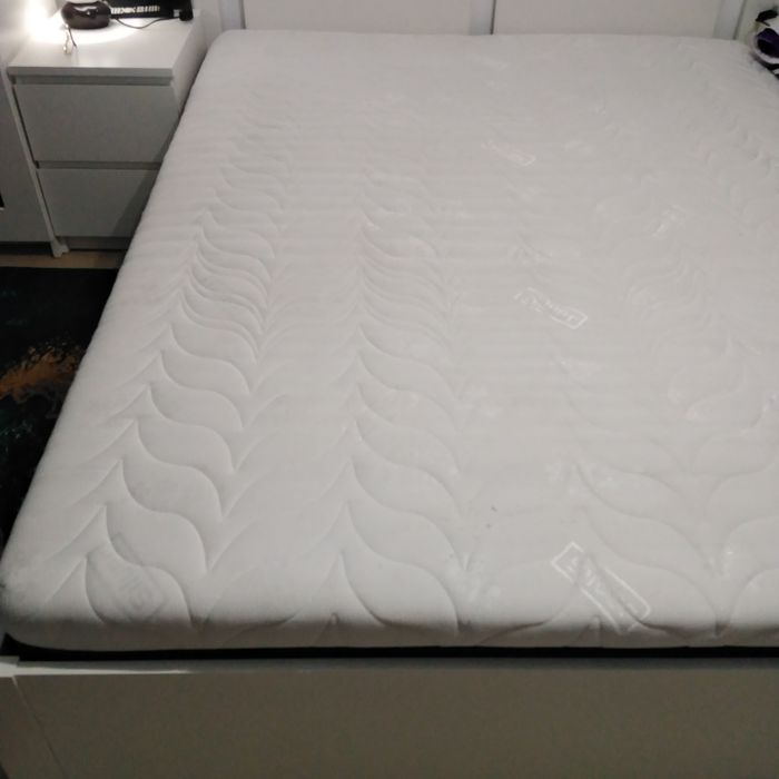 Saltea ortopedica reversibilă, cu strat de 8 cm spuma cu memorie ,160/