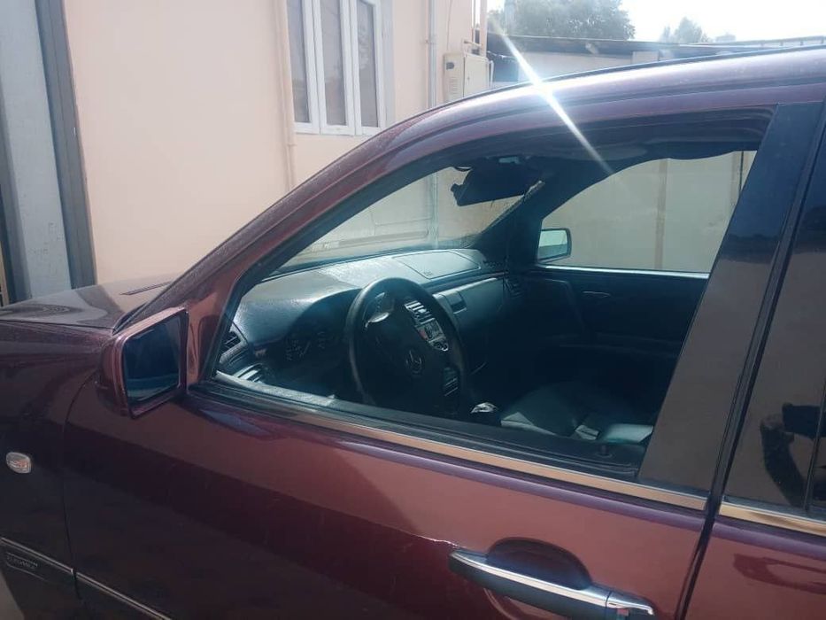 Mercedes-Benz W210 e55