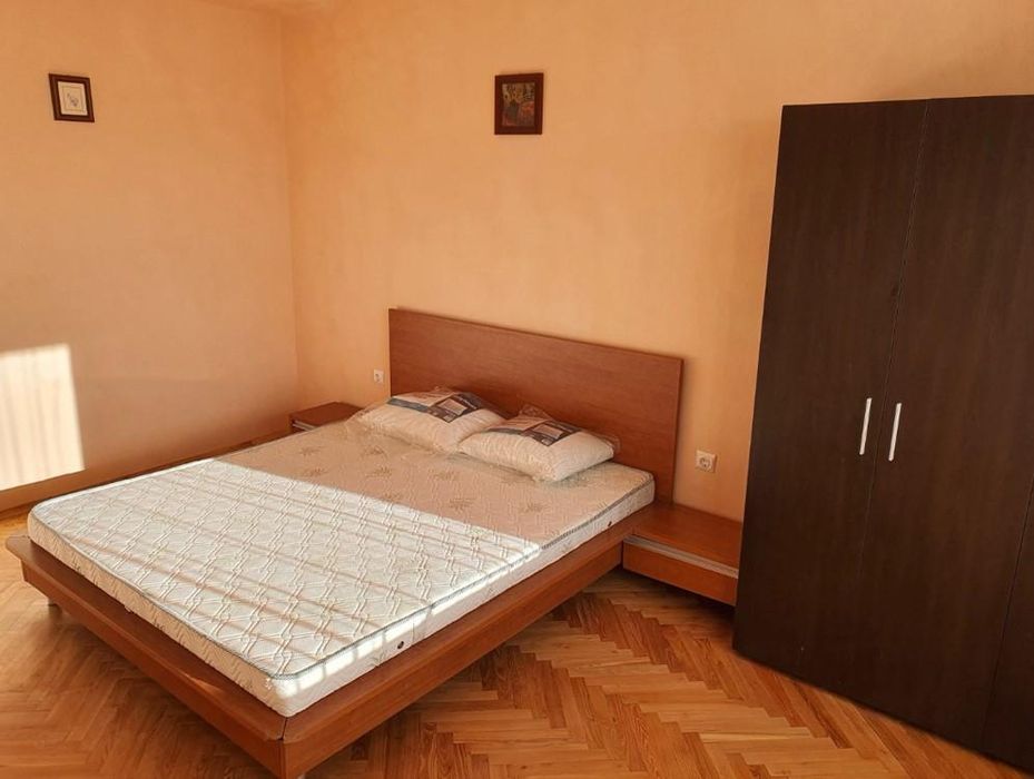 Дава се под наем Тристаен апартамент в София, Медицинска академия - 118 кв.м за 749 € - Снимка #5