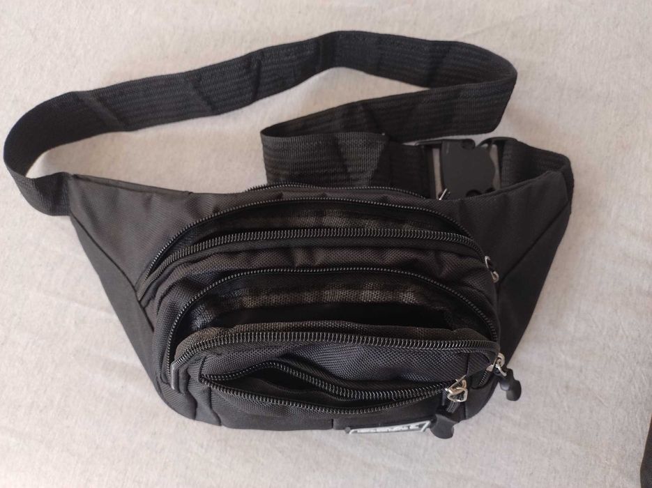 Мъжка чанта EASTPAK, LEVIS