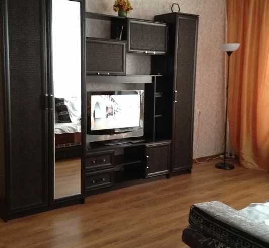 Дава се под наем Двустаен апартамент в Пловдив, Южен - 65 кв.м за 372.3 € - Снимка #2