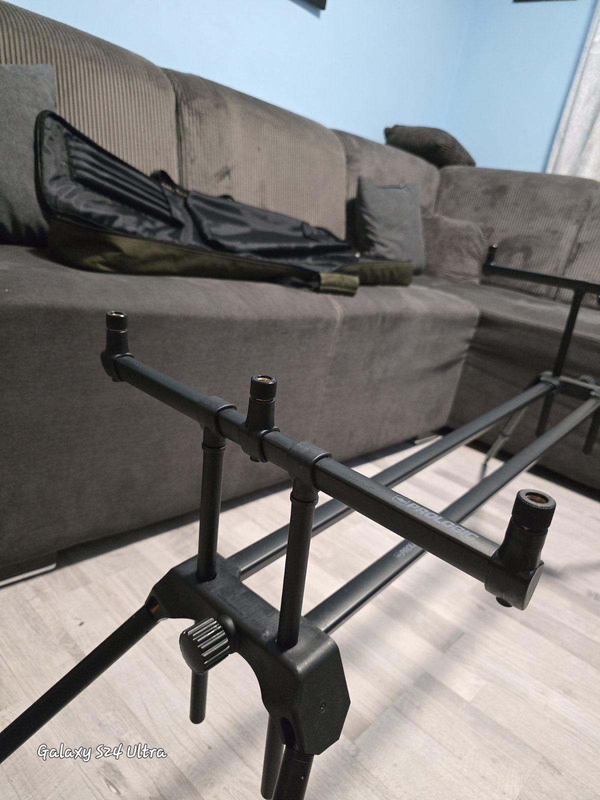 Стойка/Rod Pod за 3 въдици. Prologic Tri-sky Pod 3 Rod.