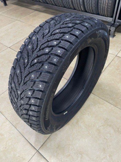 Продам новые шины, шипы ( зима ) 245/50/20