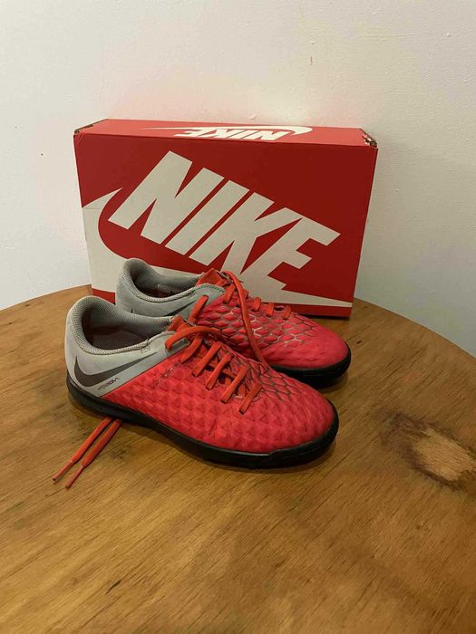 Спортни обувки Nike Бутонки