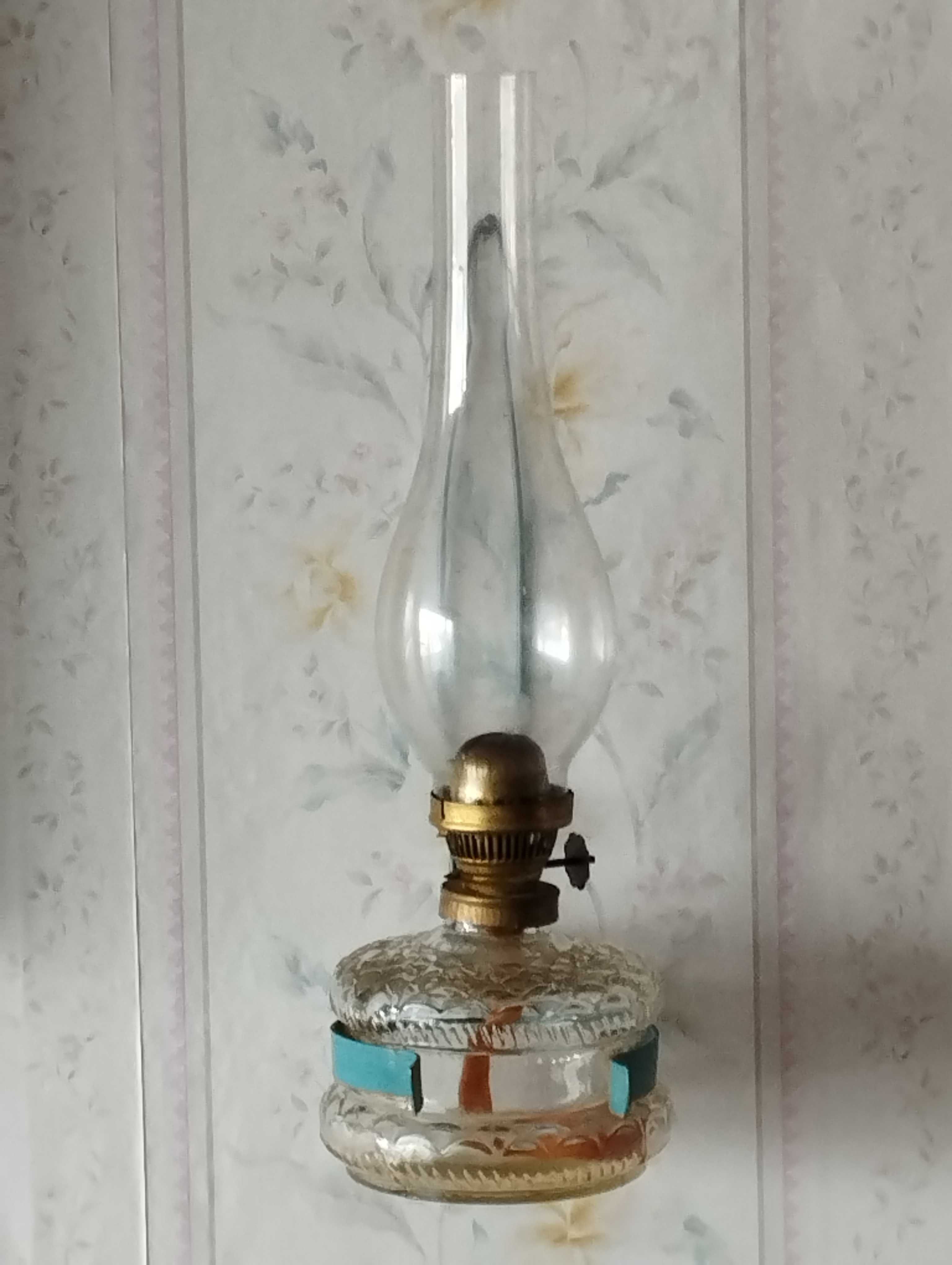 Настолна нощна лампа от Соца-месингова основа.Стара газена лампа.