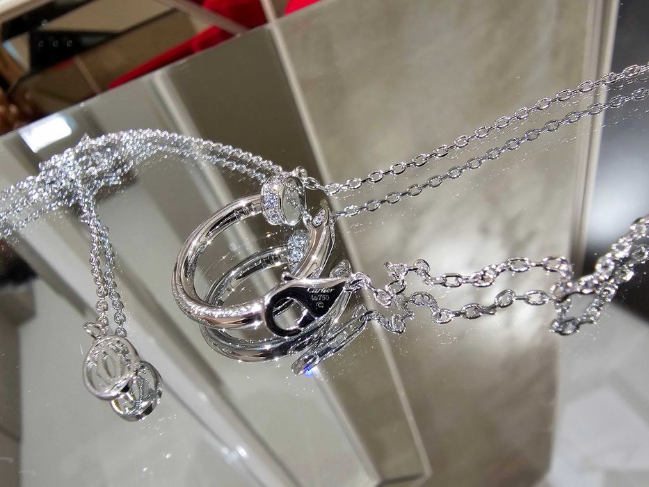CARTIER Nail Juste un Clou Silver Diamonds Pendant Дамско Колие Пирон