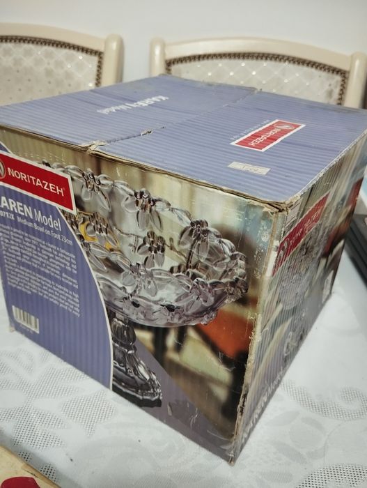 Фруктовницы 2шт. Каждый по 1000тг.В отличном состоянии