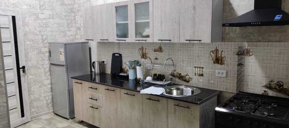 Сдаётся кв ор-р Чайхана Салом 2/2/4 ул Буюк Ипак Йули 337*