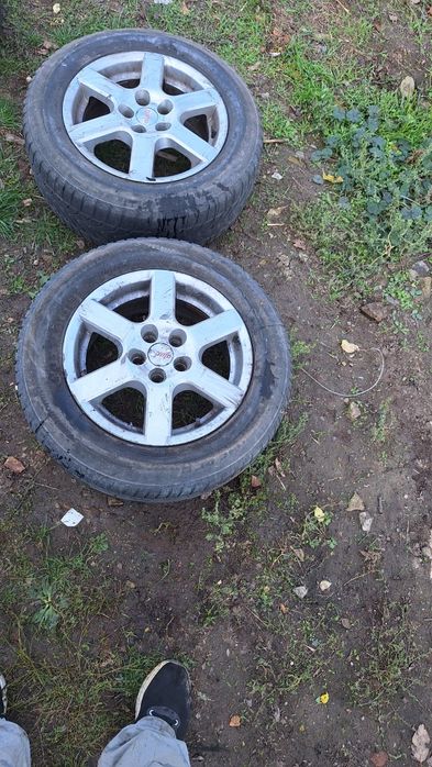 Продавам два чифта джанти от ауди а3