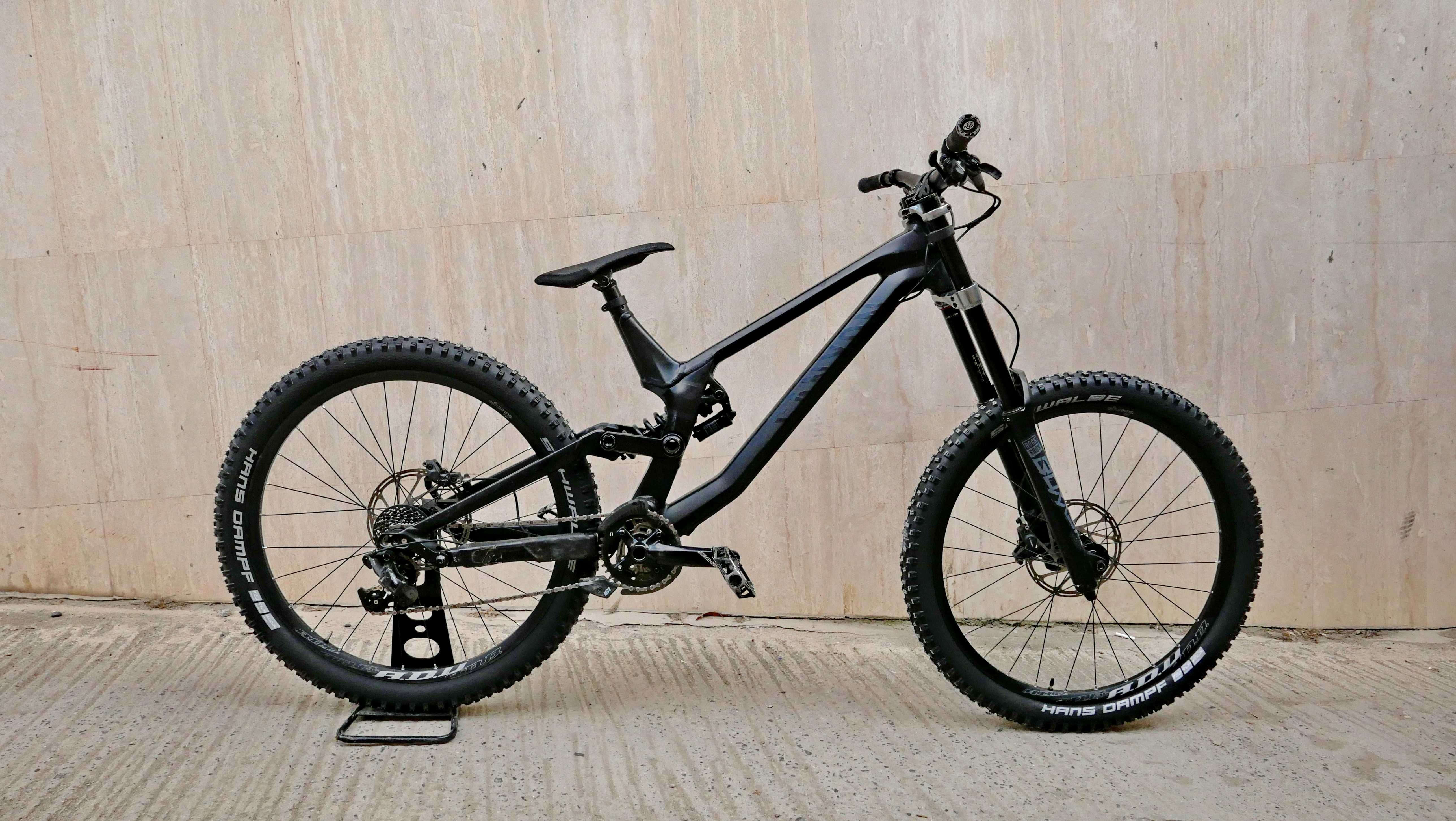 Canyon Sender, 27.5 L, RockShox Boxxer, 200 ход, 1х7 Sram GX