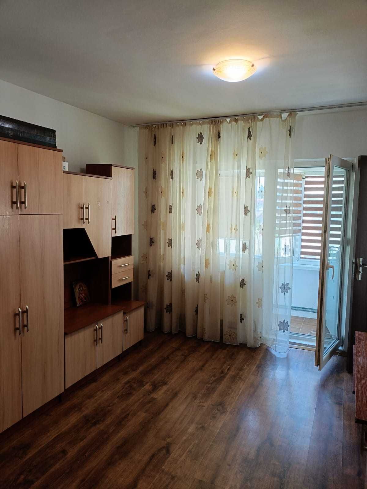 Inchiriere Garsoniera, confort 1, Aleea Macului, et. 2, Targu jiu.