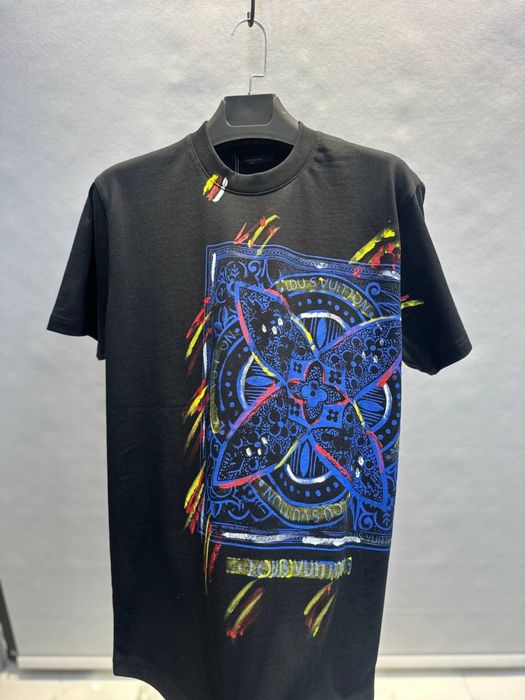 Louis Vuitton тениски — бяла и черна, размери S–XXL, нови