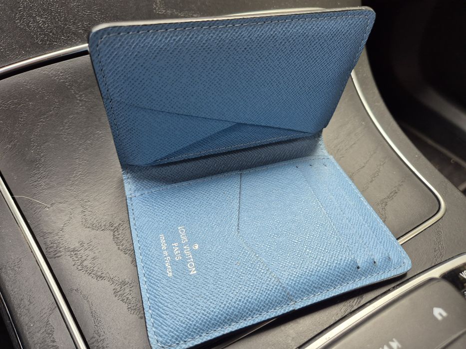 Vând portcard Louis Vuitton