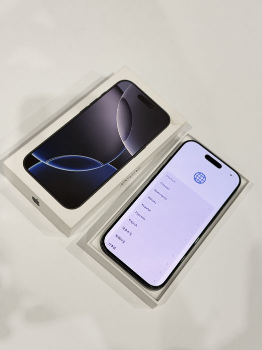 Iphone 16 pro black titanium