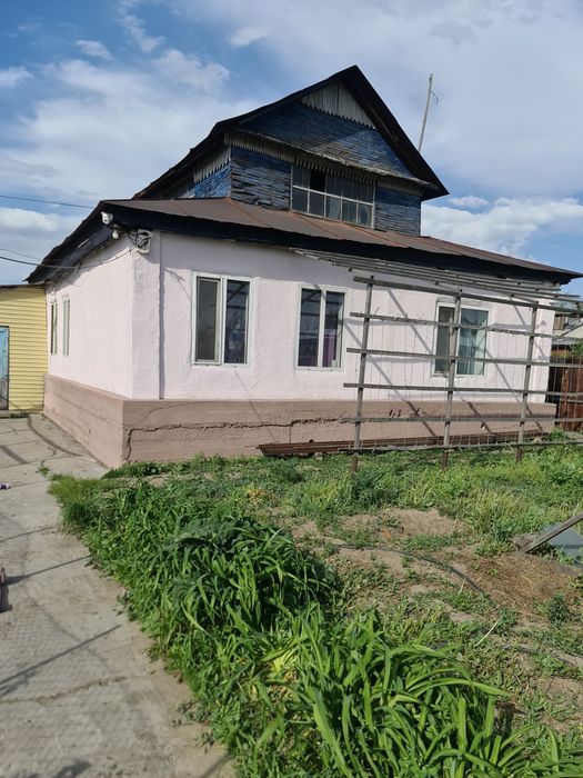 Продам  дом в районе Лодочного.