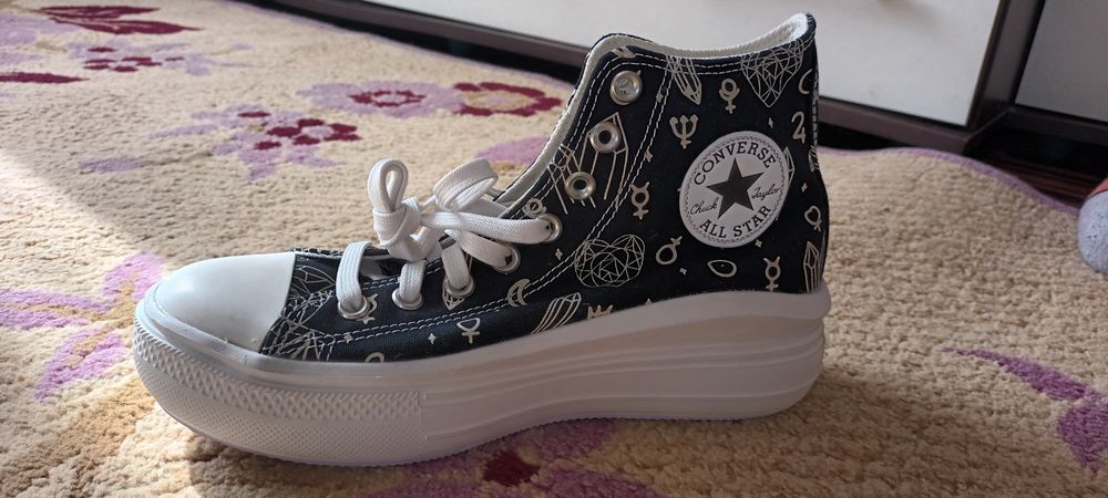 Adidasi Converse