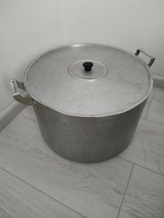 Кастрюля алюминевая
