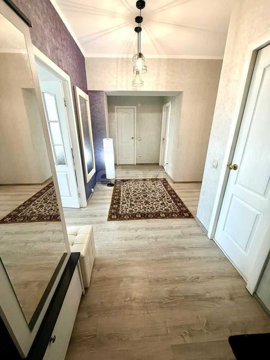 Продаётся просторная 3-комнатная квартира-распашонка, мкр. Наурыз.