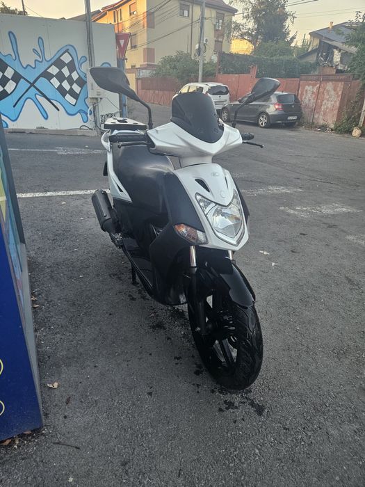 Scuter Kymco agility 125cm roti pe 16