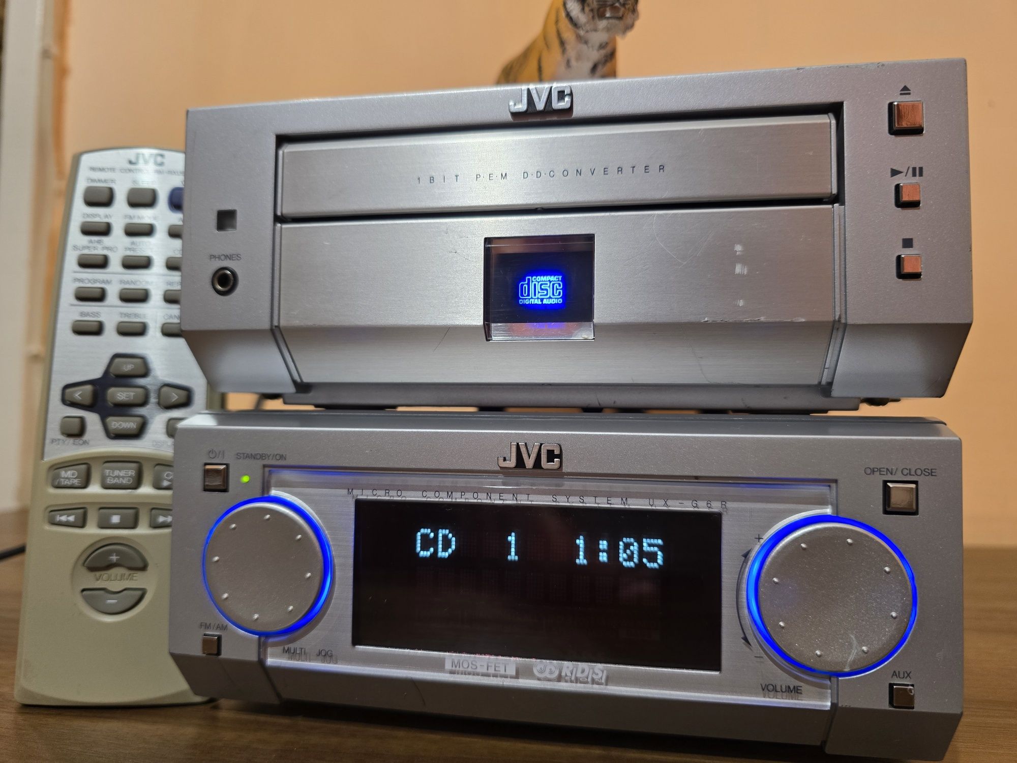 Jvc AX-UXG6. O piesă superbă. Stil și sunet fin by Jvc. Pret fix !