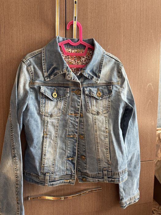 Бесплатно. Размер S для самых маленьких и худеньких.