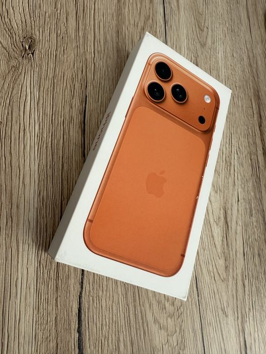 Iphone 17 pro 256gb Cosmic Orange 2г гаранция