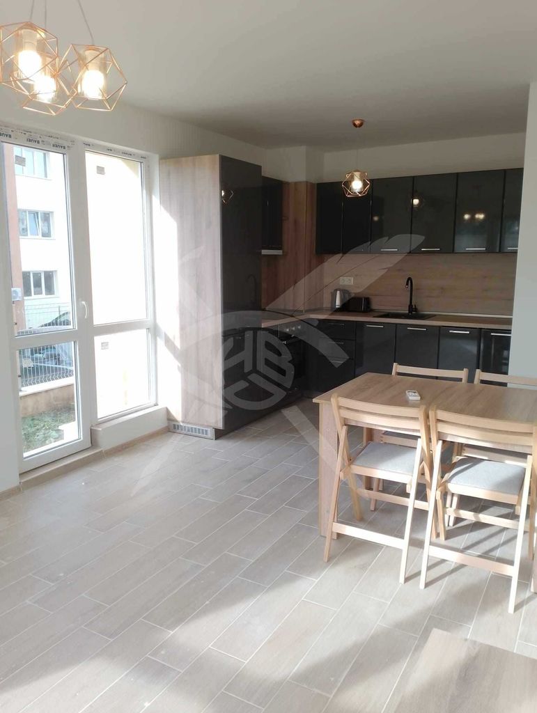 Дава се под наем Тристаен апартамент в Варна, Възраждане 3 - 90 кв.м за 600 € - Снимка #1