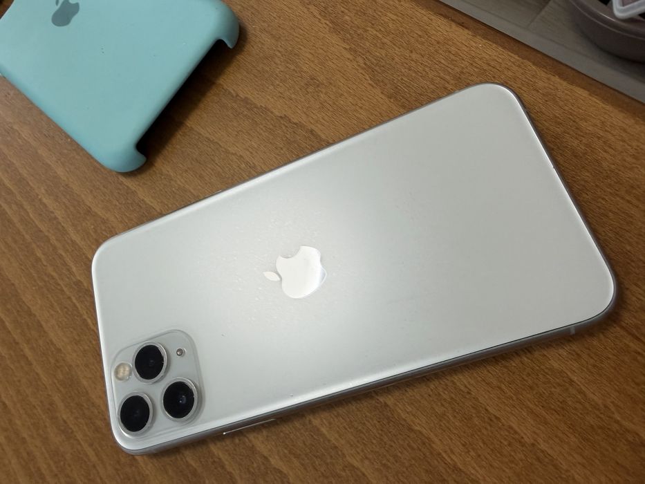 Iphone 11 Pro 64gb бял