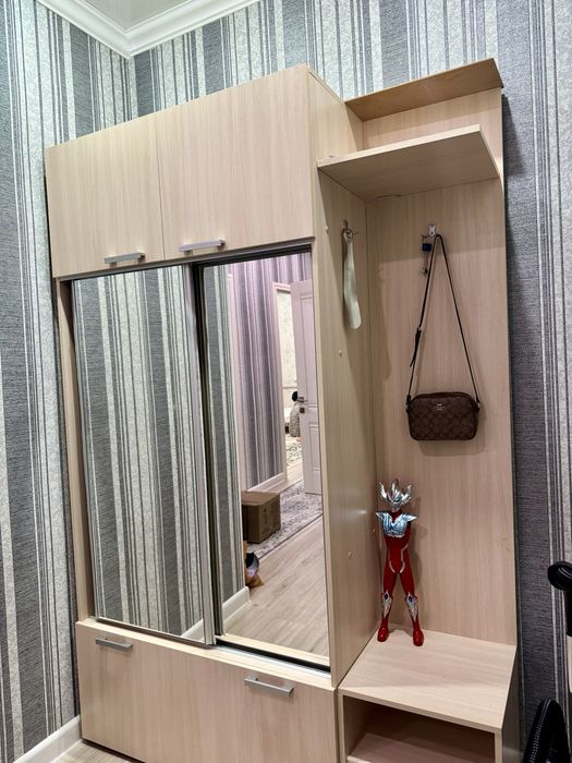 Шкаф для прихожей