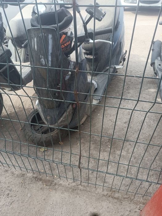 Продаётся на запчасти.