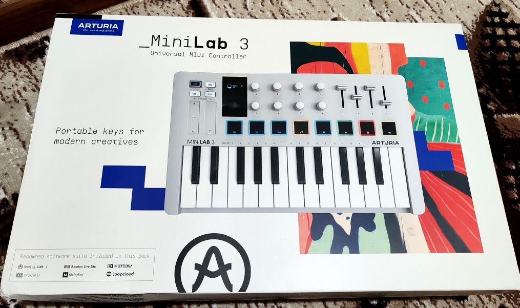 Arturia minilab 3 MIDI клавиатура
