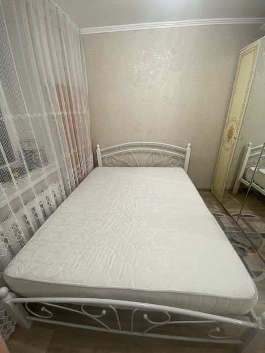 Кровать двухспальная