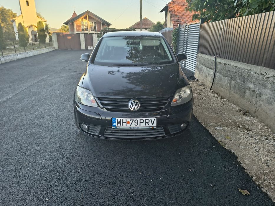 Vând Volkswagen golf 5 plus