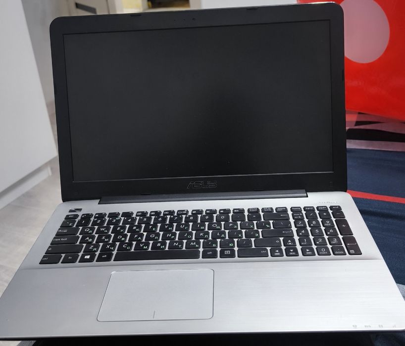 Продам ноутбук Asus x555l
