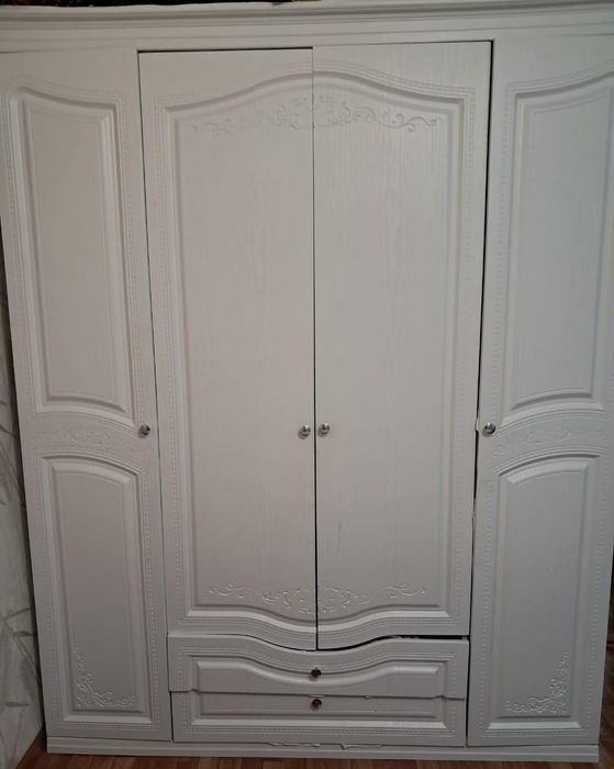 Продам Шкаф для спальной