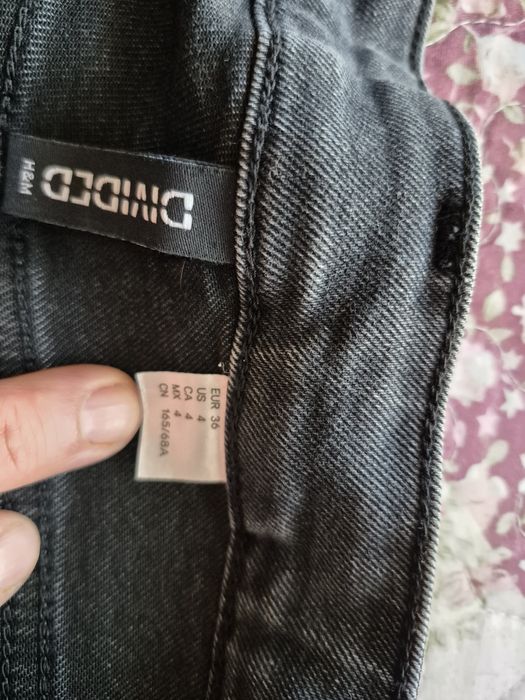 Запазени дънки с широк крачол