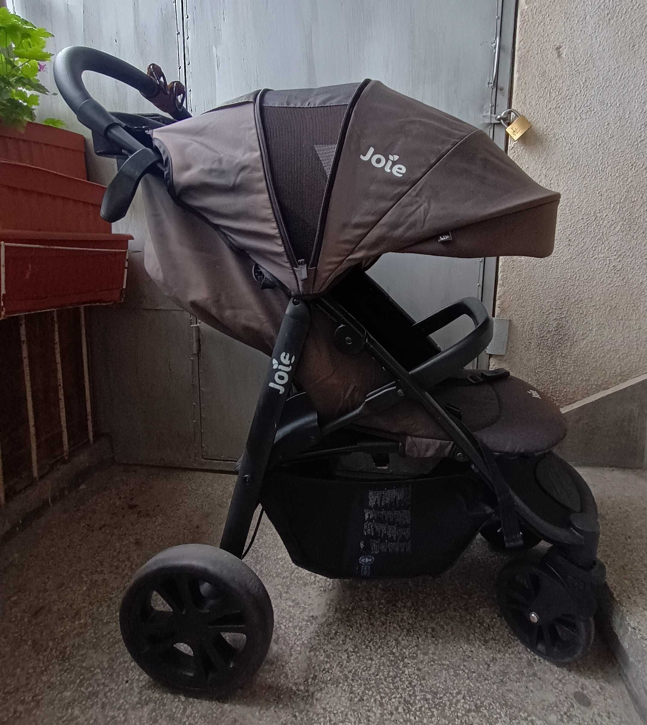 Детска количка Joie Litetrax