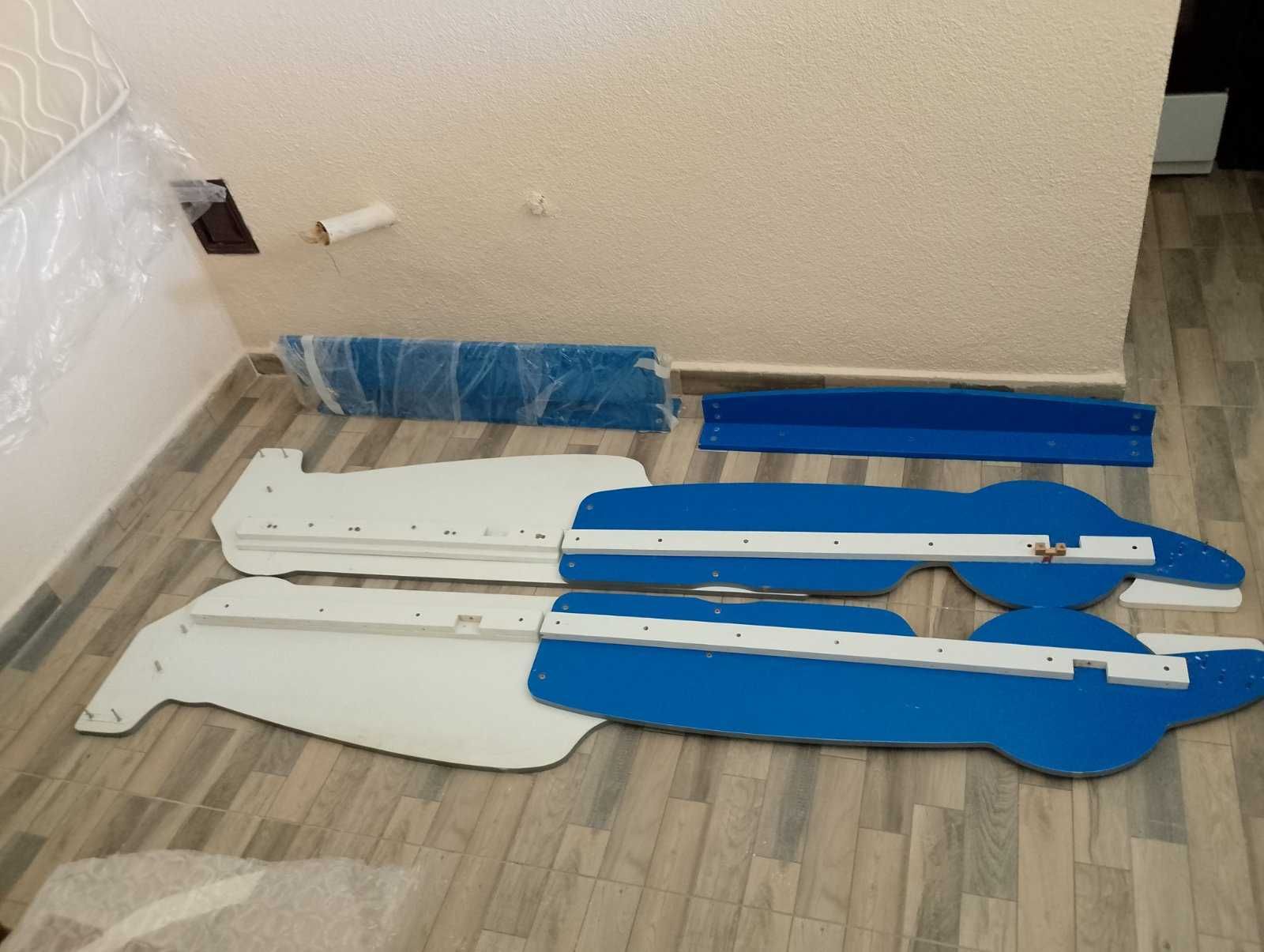Продавам тийнейджърско легло кола Формула 1