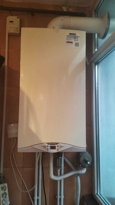 Centrală Ariston Cares Premium S de 24 Kw