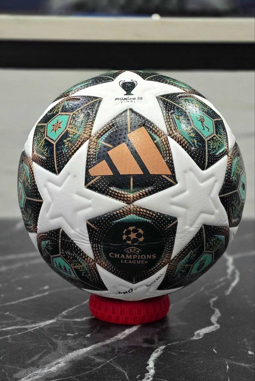 Футбольный мяч. Futbol Top Quyma. UEFA League Champions 2024-25 season