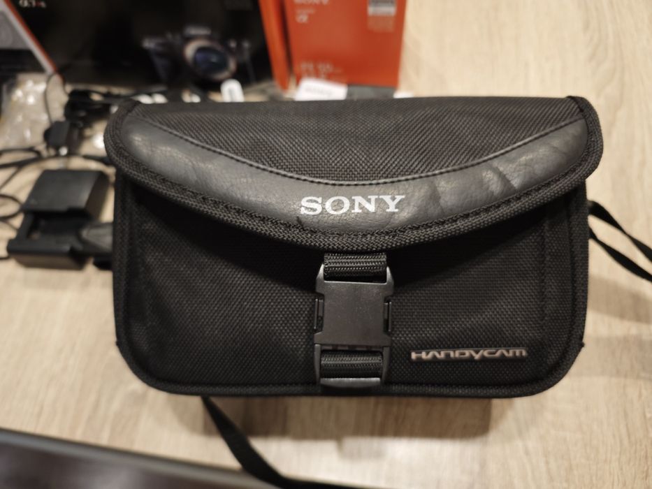 Фото апарат SONY A7 R2 в комплект с обектив SONY FE 2.8/50 MACRO