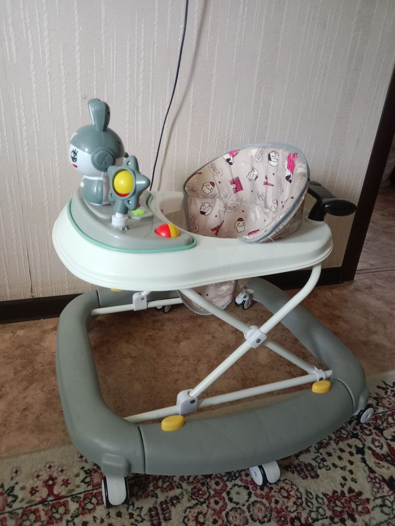 Продам ходунки детские