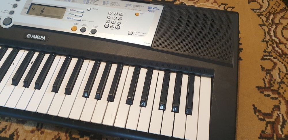 Orga Yamaha ypt 200